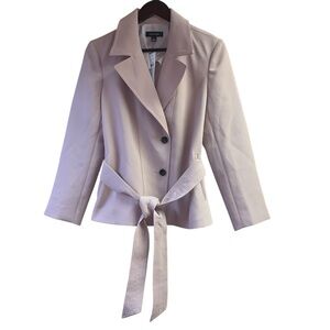 Ann Taylor Tan Blazer with Sophisticated Style Woman’s size 8